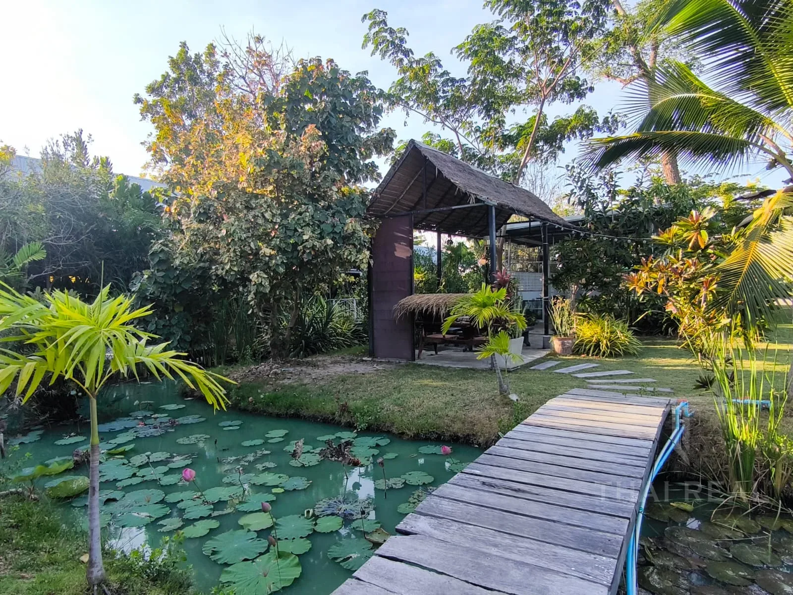 Modern Villa by the Café – photo 18