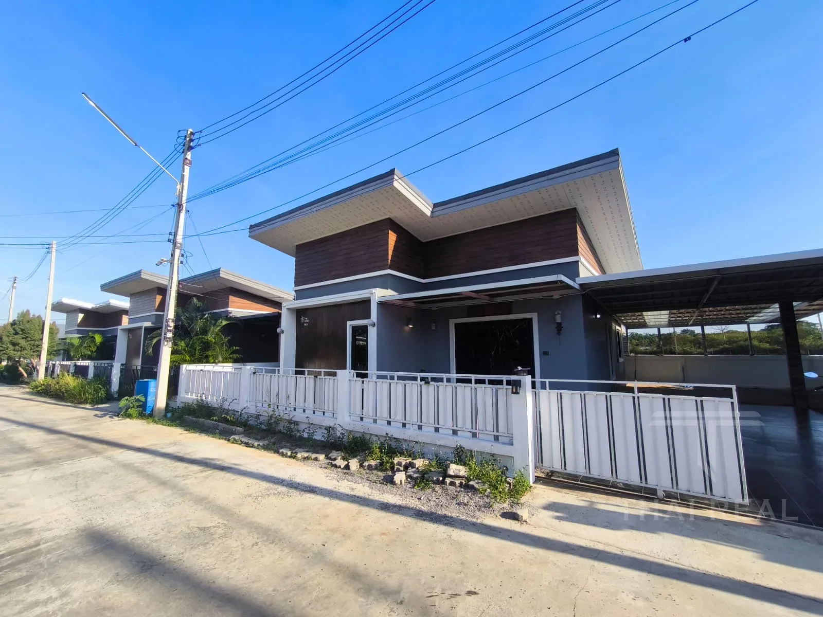Modern Villa by the Café