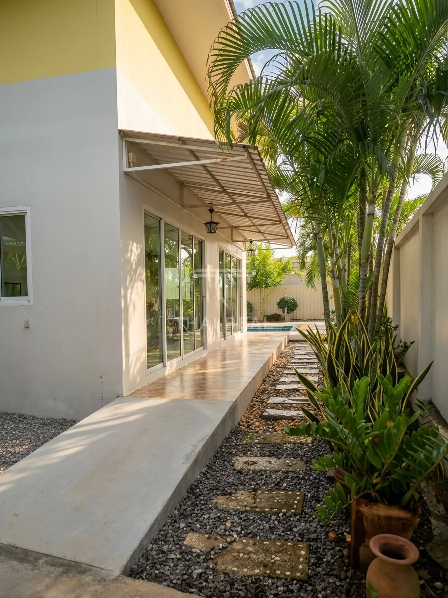 3-Bedroom Pet-Friendly Pool Villa – photo 7